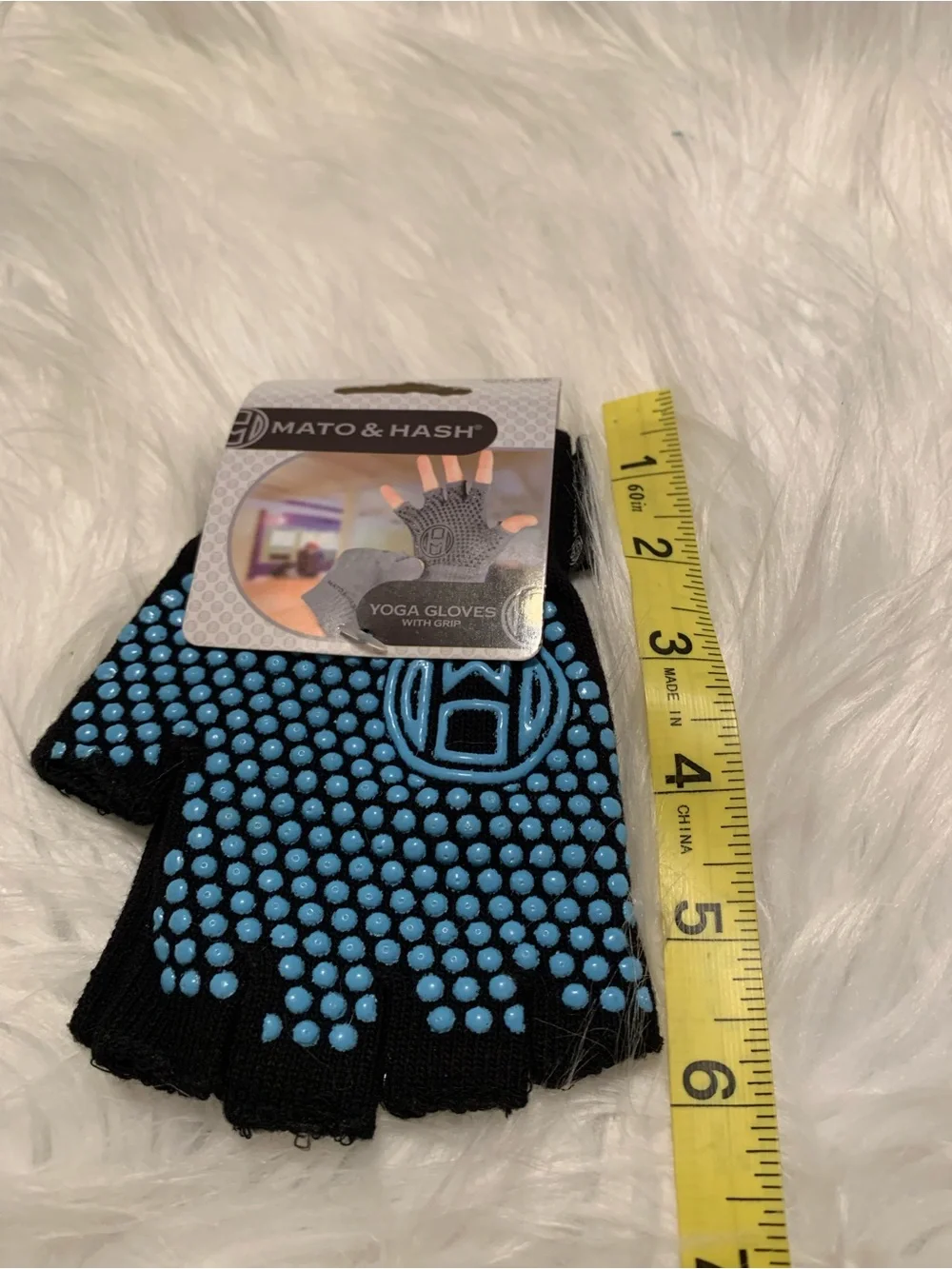 MATO & NASH ladies NWT Yoga fingerless gloves OSFM